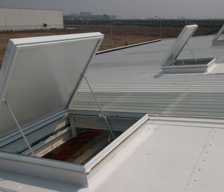 采光排煙天窗
